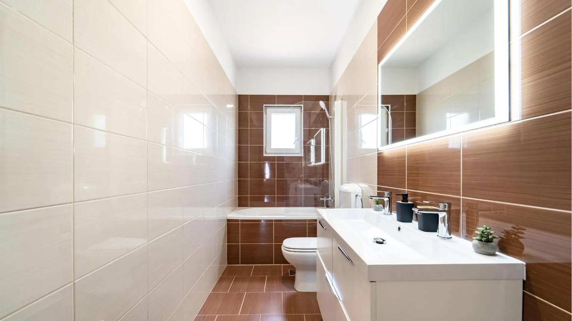 Cozy Home In Glavica With Kitchen Donje Rastane