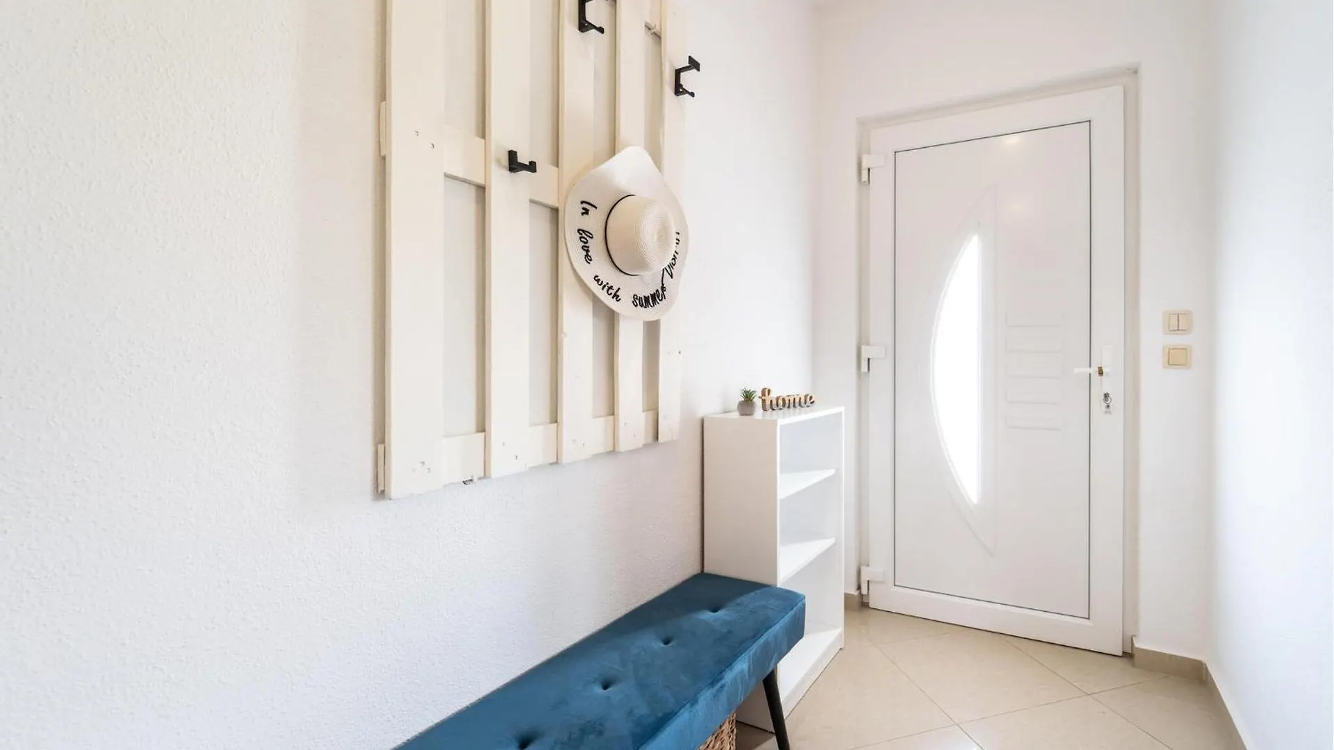 Cozy Home In Glavica With Kitchen Donje Rastane