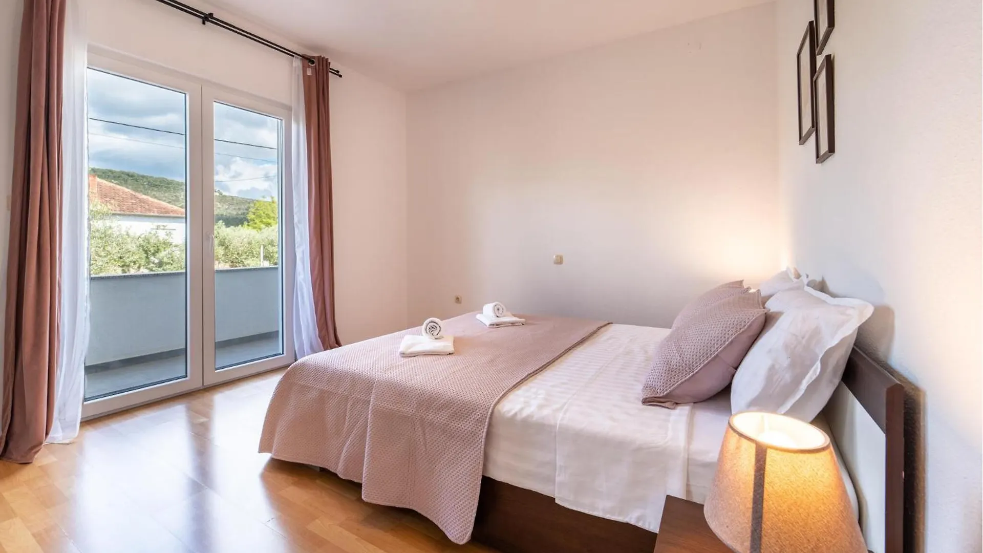 Cozy Home In Glavica With Kitchen Donje Rastane 0*,  Croatia